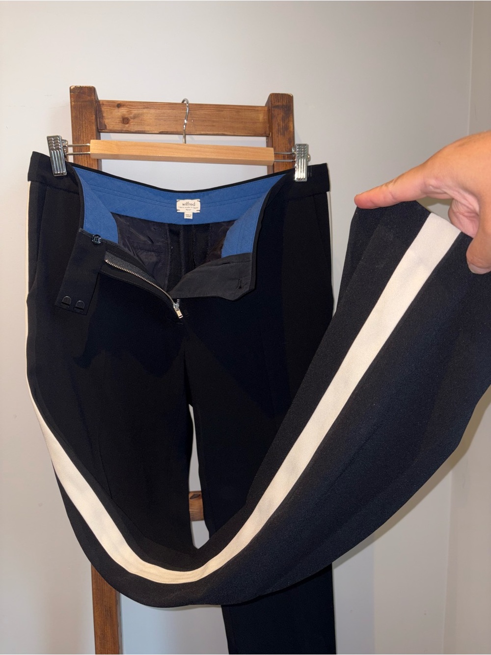 Wilfred Aritzia Side Tuxedo Stripe Black Trousers Size 4 Modern Office Pants